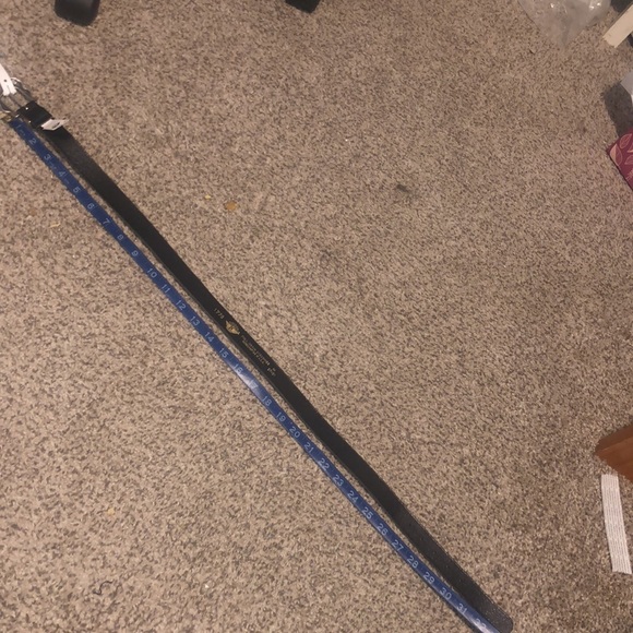 NWT Dockers Black Leather Belt with Floral Design Buckle - Picture 5 of 6